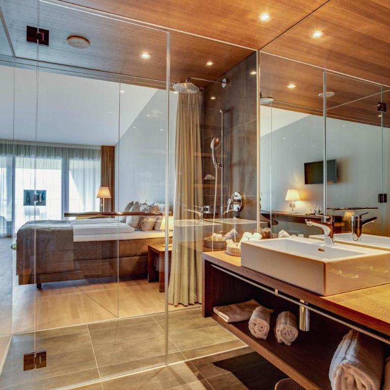 Gasthaus Badhof - Golfhotel - Superior Doppelzimmer mit Balkon - 1