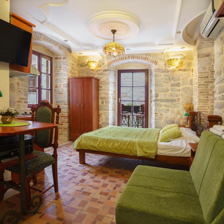 Apartments Wine House Old Town - Studio with Balcony - 1