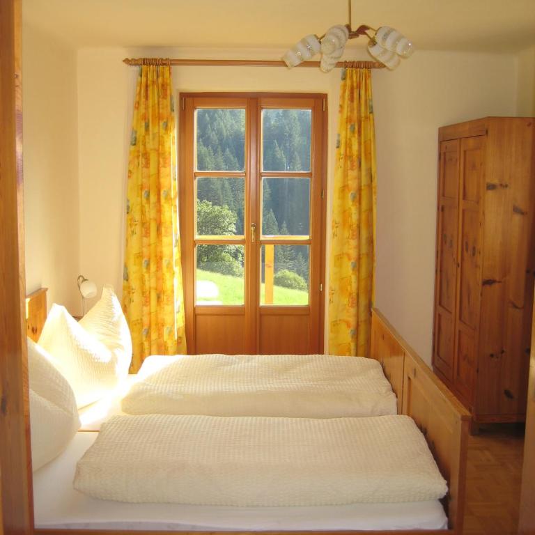Apartments Spiegl Holzmann - Apartment mit 3 Schlafzimmern und Balkon - Nebengebäude - 7