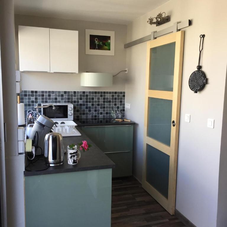 1 Chambre, 1 P'tit dèj', 1 Sourire - Studio avec Lit King-Size et Terrasse - 10