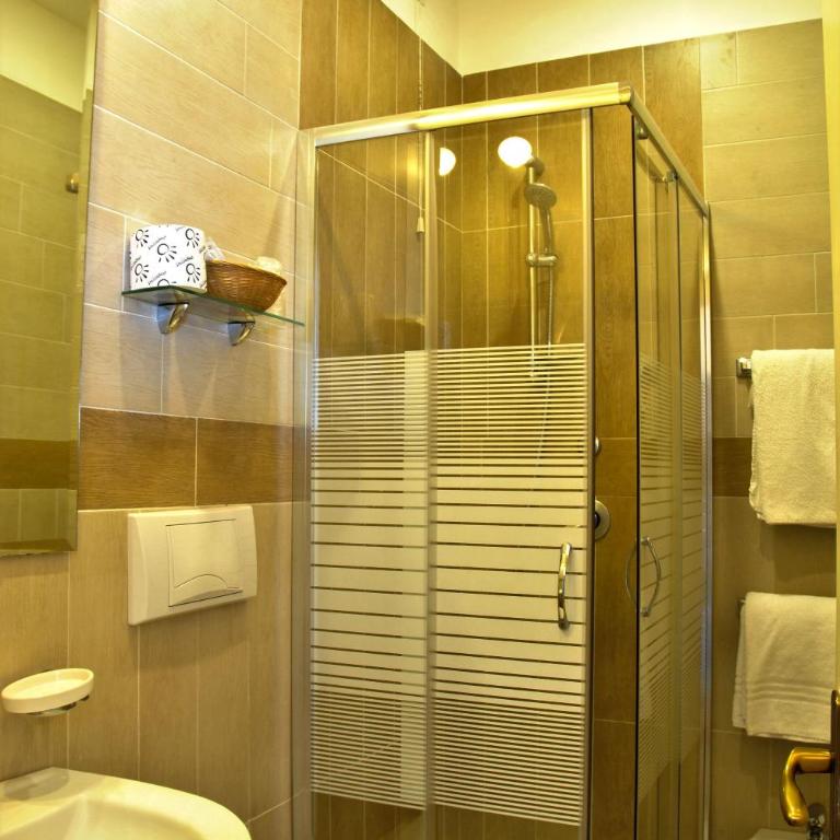 Hotel Villa Fiorita - Double Room with Balcony and Sea View - 3