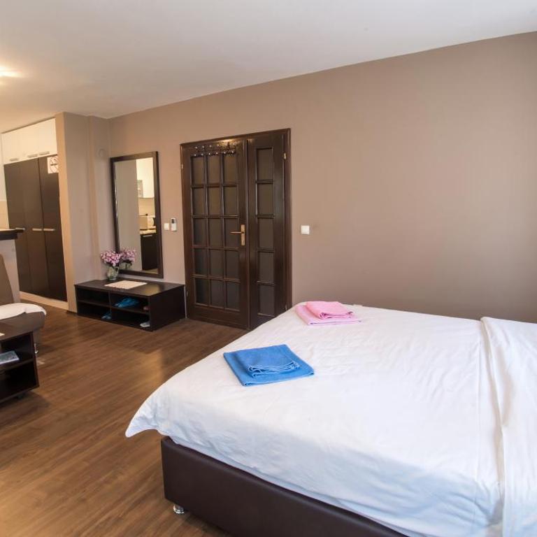 Guesthouse Stari Grad - Studio - 10