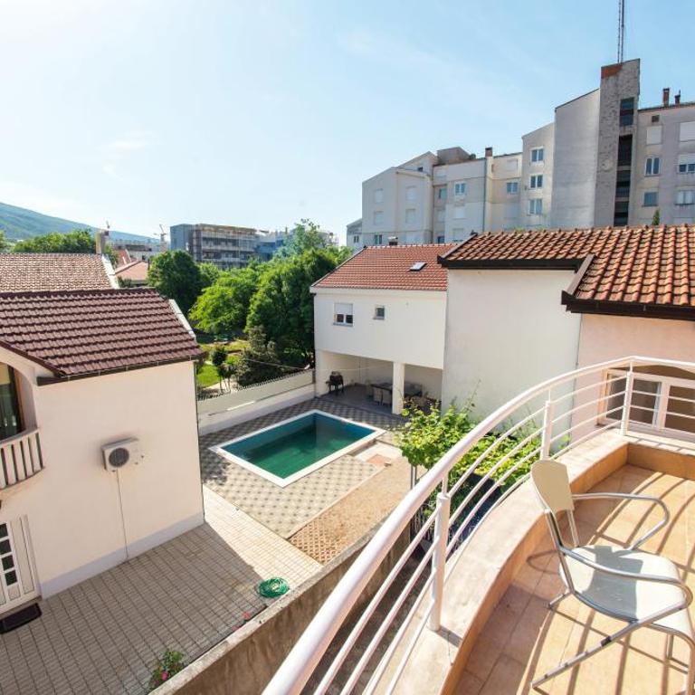 Guesthouse Stari Grad - Trokrevetna Soba sa Zajedničkim Kupatilom - 10