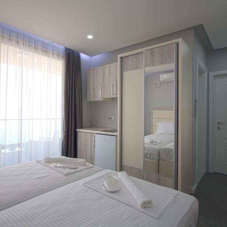 Guesthouse Montex - Deluks Soba sa Bračnim Krevetom/Zasebnim Krevetima i Pogledom na More - 5