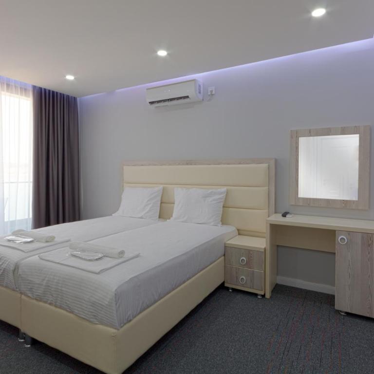 Guesthouse Montex - Deluks Soba sa Bračnim Krevetom/Zasebnim Krevetima i Pogledom na More - 6