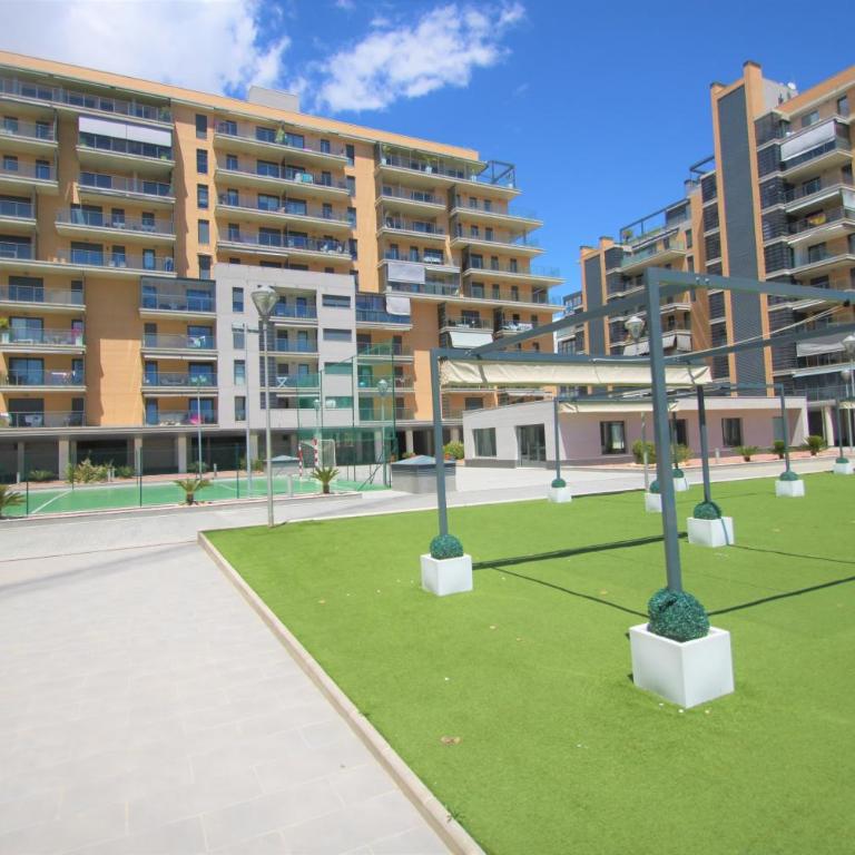 CasaTuris Playa, piscina y parking en Residencial San Juan SJ102 - Apartment - 34