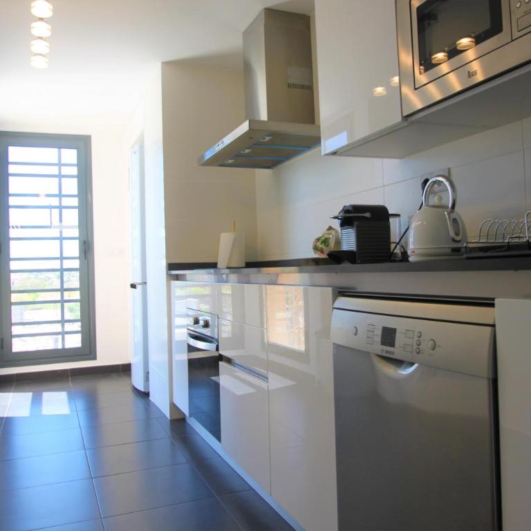 CasaTuris Playa, piscina y parking en Residencial San Juan SJ102 - Apartment - 11