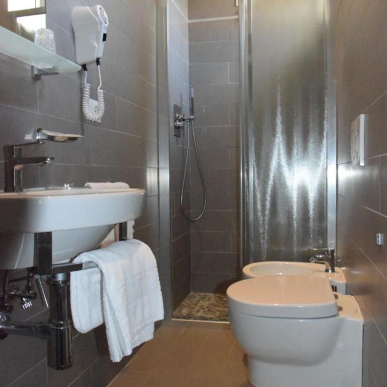 Hotel Verdi - Camera Familiare Standard - 25