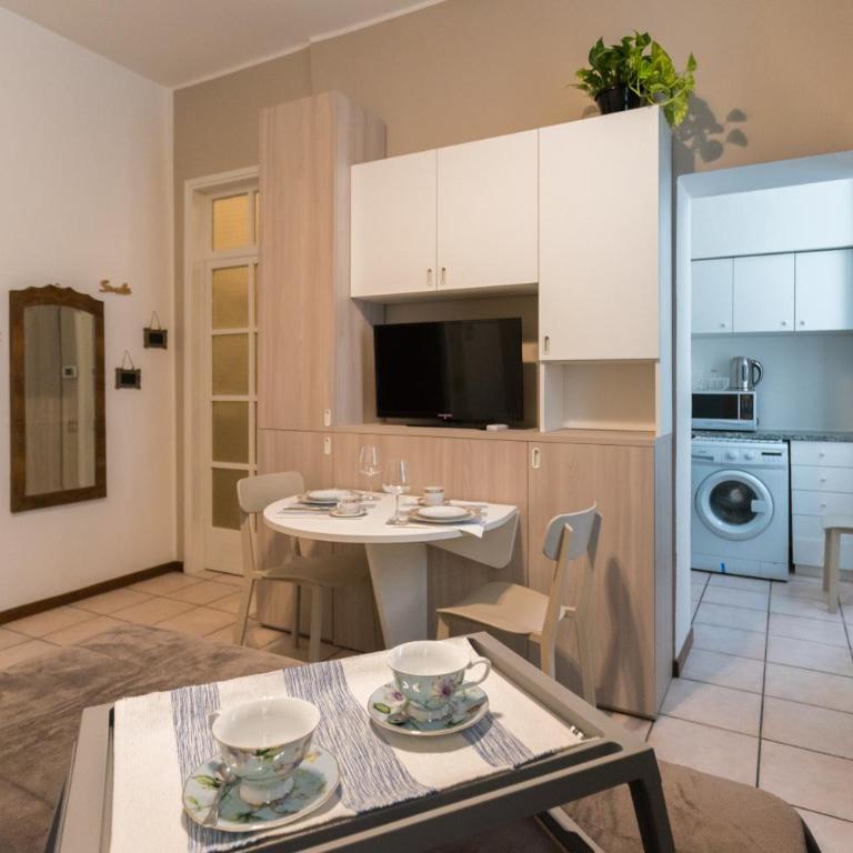 Love & Smile Apartment by Rent All Como - Appartamento - 11