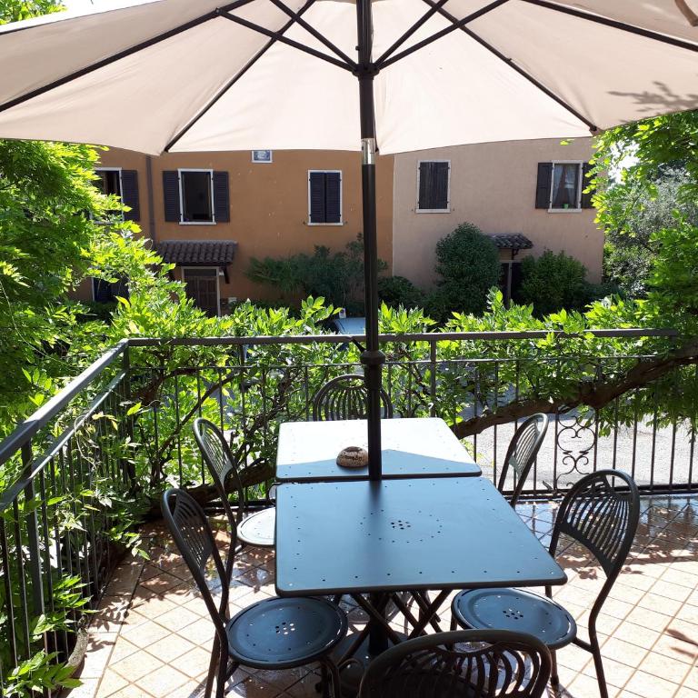 Al Glicine Apartments - Appartamento con Vista Lago - 10