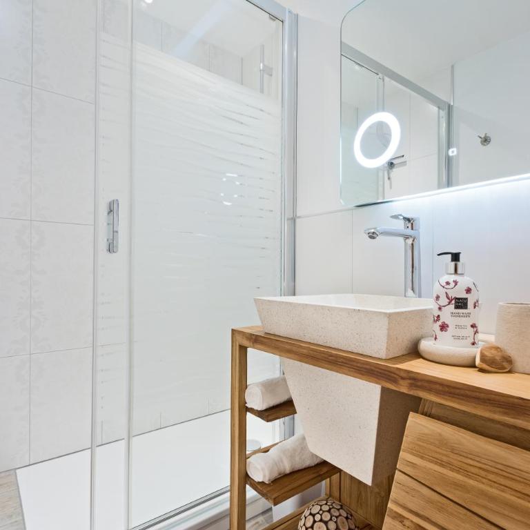 Fichtenwald-Ihr Boutique I Glück`s Hotel - Ihr Kraftort - Wasserwelten Bad Füssing - Deluxe Suite - 5