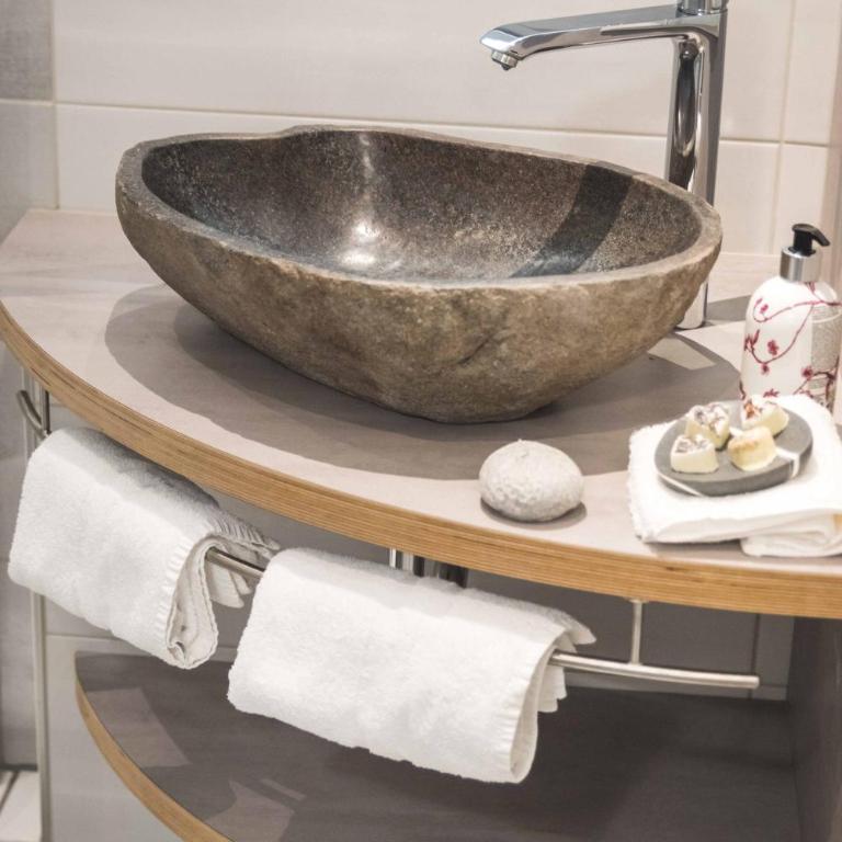 Fichtenwald-Ihr Boutique I Glück`s Hotel - Ihr Kraftort - Wasserwelten Bad Füssing - Premium Doppelzimmer mit Balkon - 6