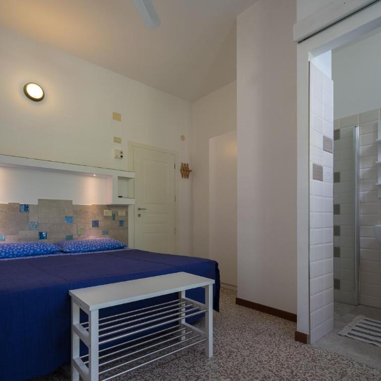 Hotel Locanda Villa Fiori - Camera Matrimoniale/Doppia con Letti Singoli - 1