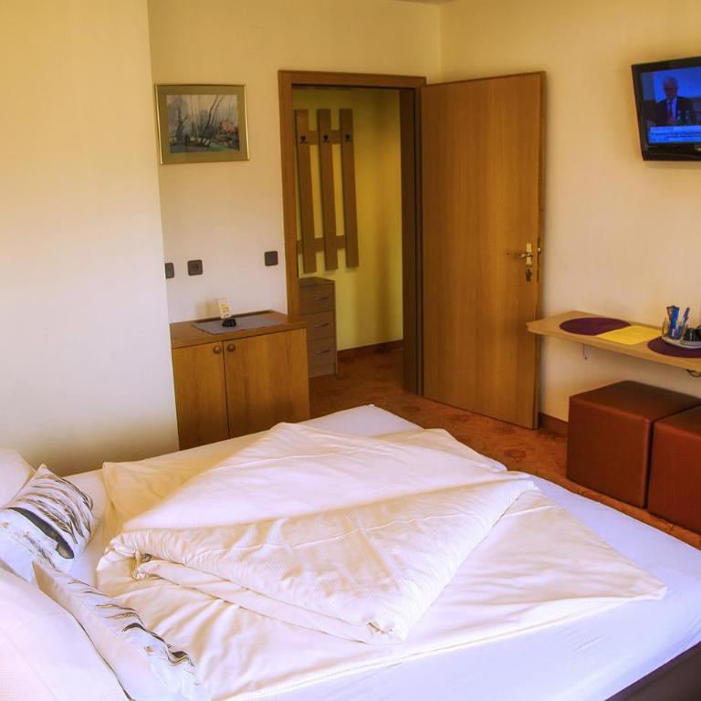 Gästehaus Götz - Doppelzimmer mit Balkon - 11