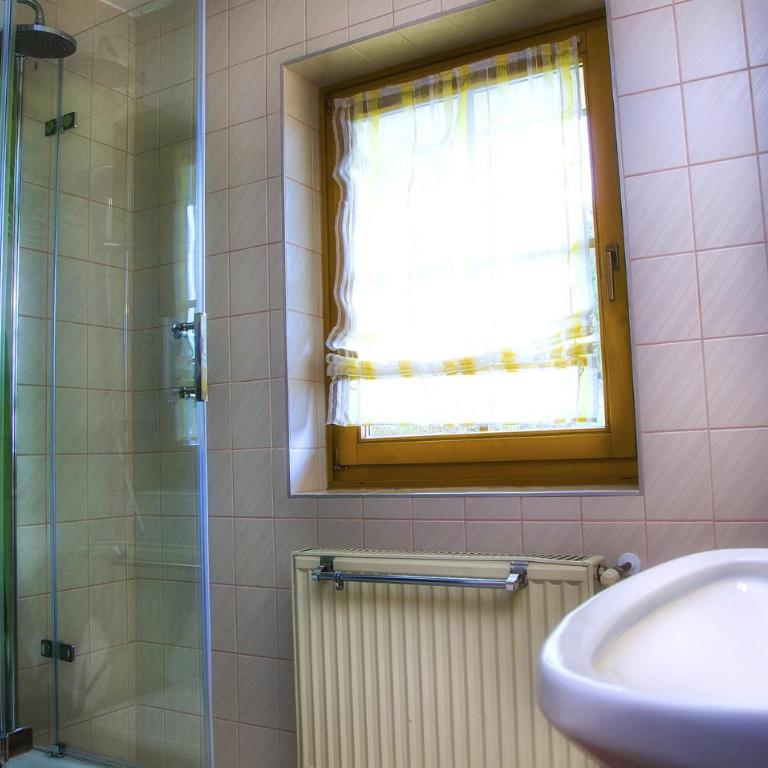 Gästehaus Götz - Apartment mit 1 Schlafzimmer und einem Balkon (2-4 Erwachsene) - 3