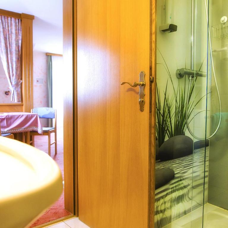 Gästehaus Götz - Doppelzimmer mit Balkon - 23
