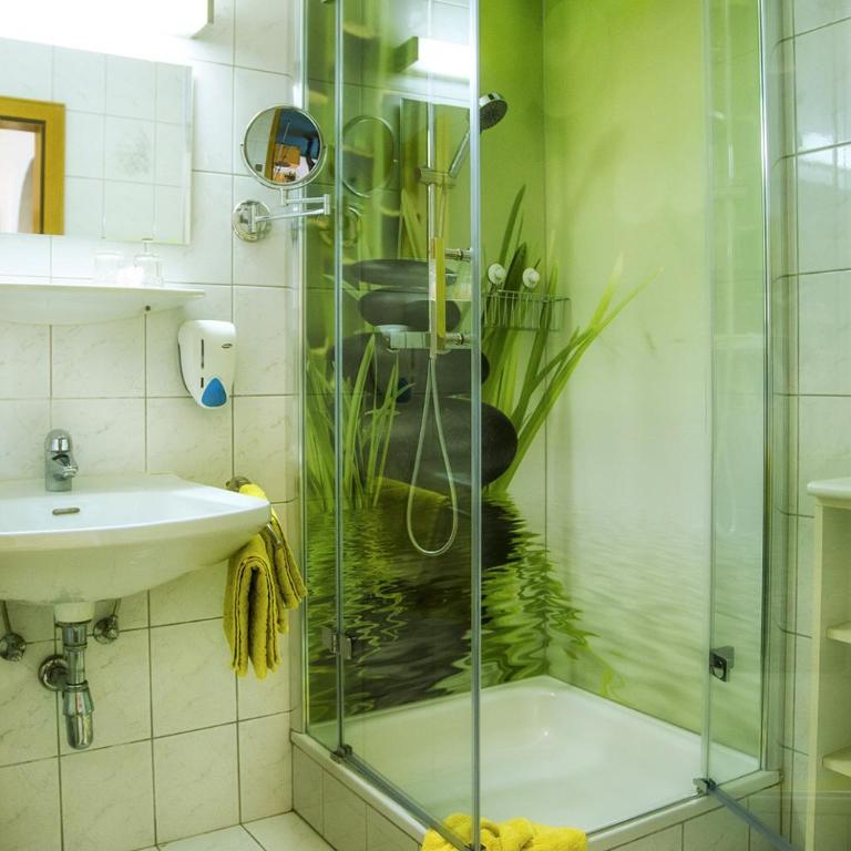 Gästehaus Götz - Doppelzimmer mit Balkon - 21
