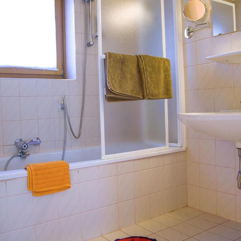 Gästehaus Götz - Doppelzimmer mit Balkon - 19