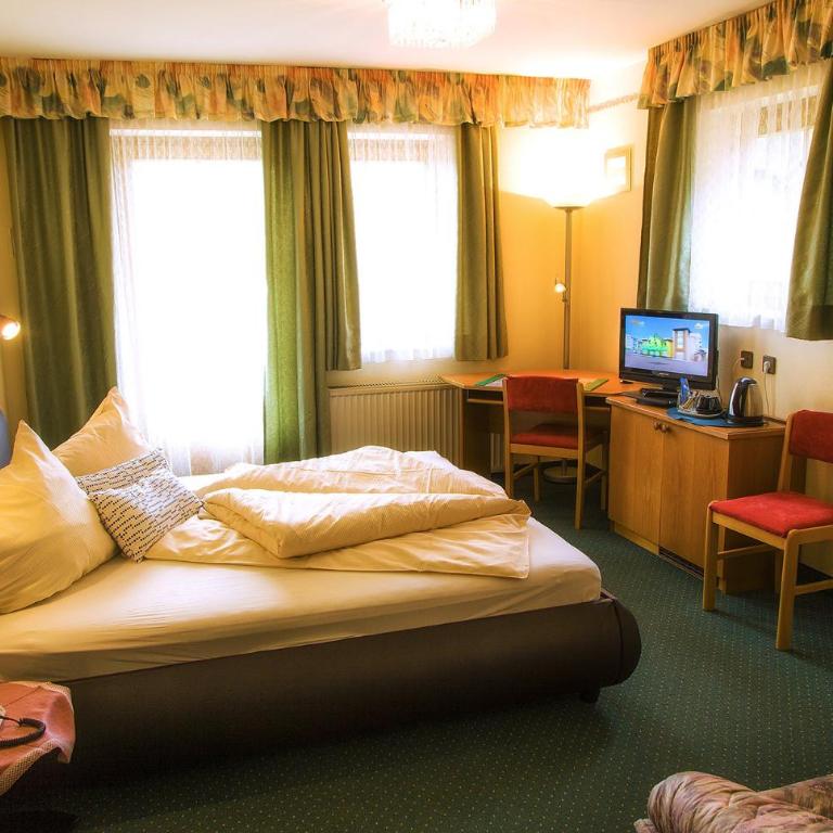 Gästehaus Götz - Doppelzimmer mit Balkon - 3