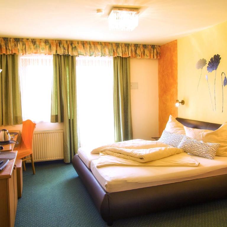 Gästehaus Götz - Doppelzimmer mit Balkon - 4