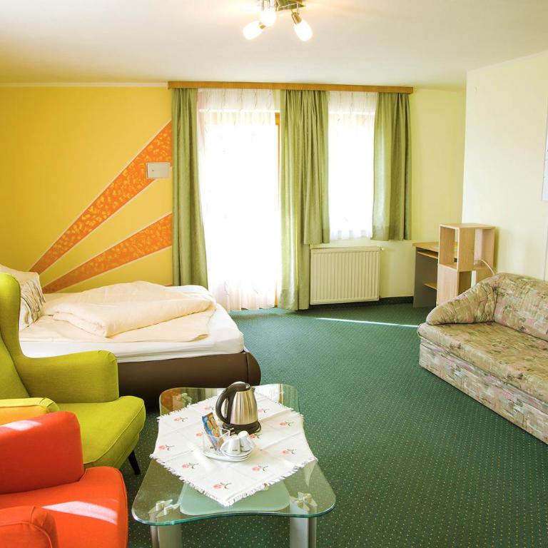 Gästehaus Götz - Doppelzimmer mit Balkon - 6