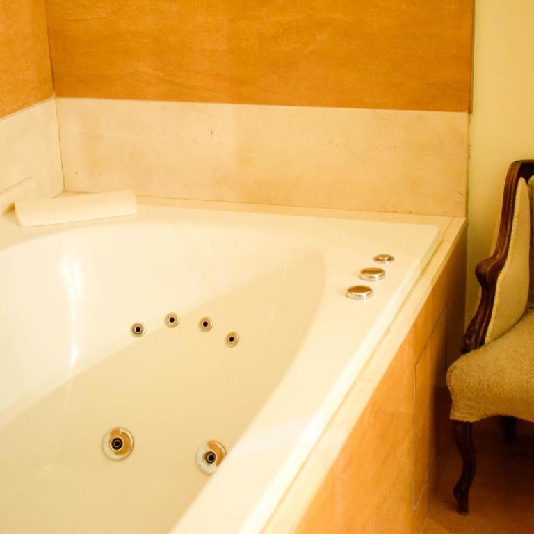 Hub Porteño - Suite con cama extragrande - 5
