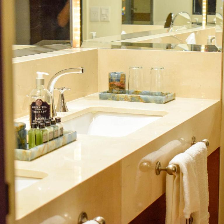 Hub Porteño - Suite con cama extragrande - 7