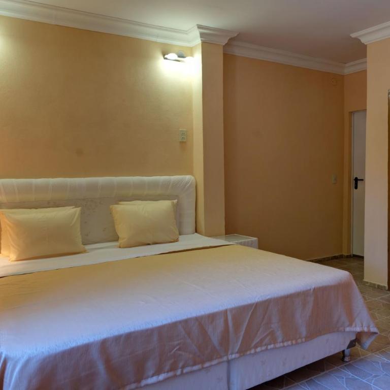 Hotel Independencia - King Room - 7