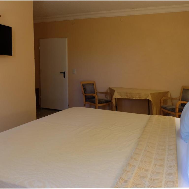 Hotel Independencia - King Room - 4