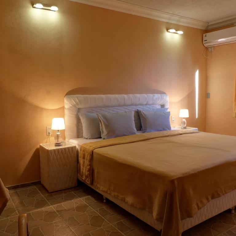 Hotel Independencia - King Room - 3