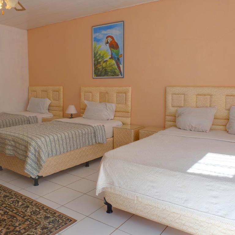 Hotel Independencia - Triple Room - 8