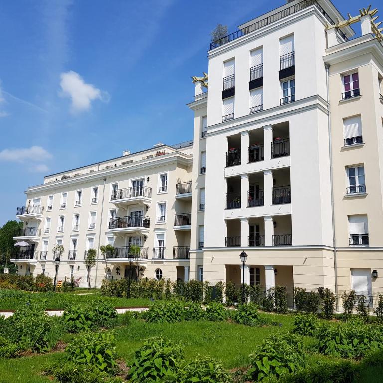 Air-conditioned apartment, walking distance to disney - DISNEY MAGICAL HOMES, PARIS - Appartement - 39