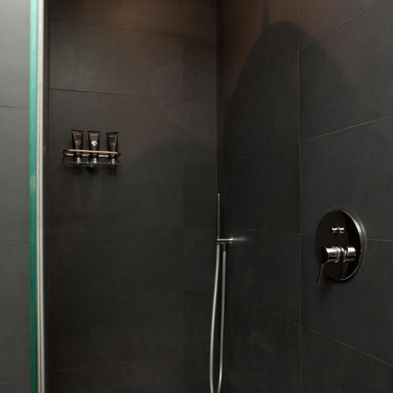 TRNAPT Torino Apartments PORTA SUSA - Double or Twin Room with Private Bathroom - 5