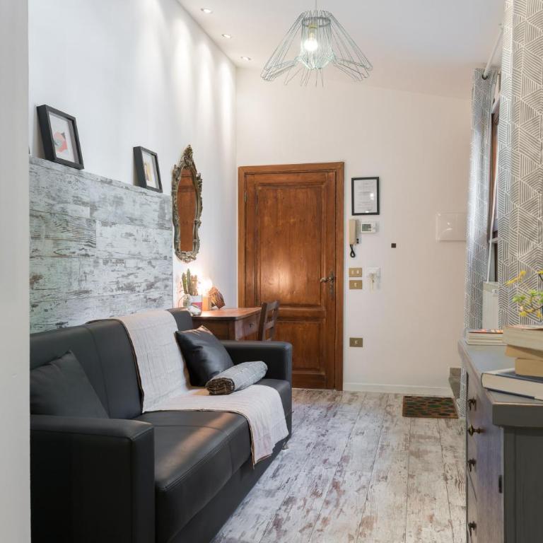 Palazzo Della Nave - One-Bedroom Apartment with Garden View - 11