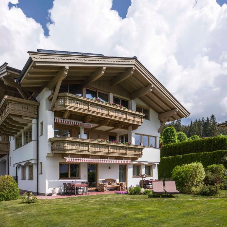 Landhaus BergMoment - adults only - Deluxe Apartment - 2