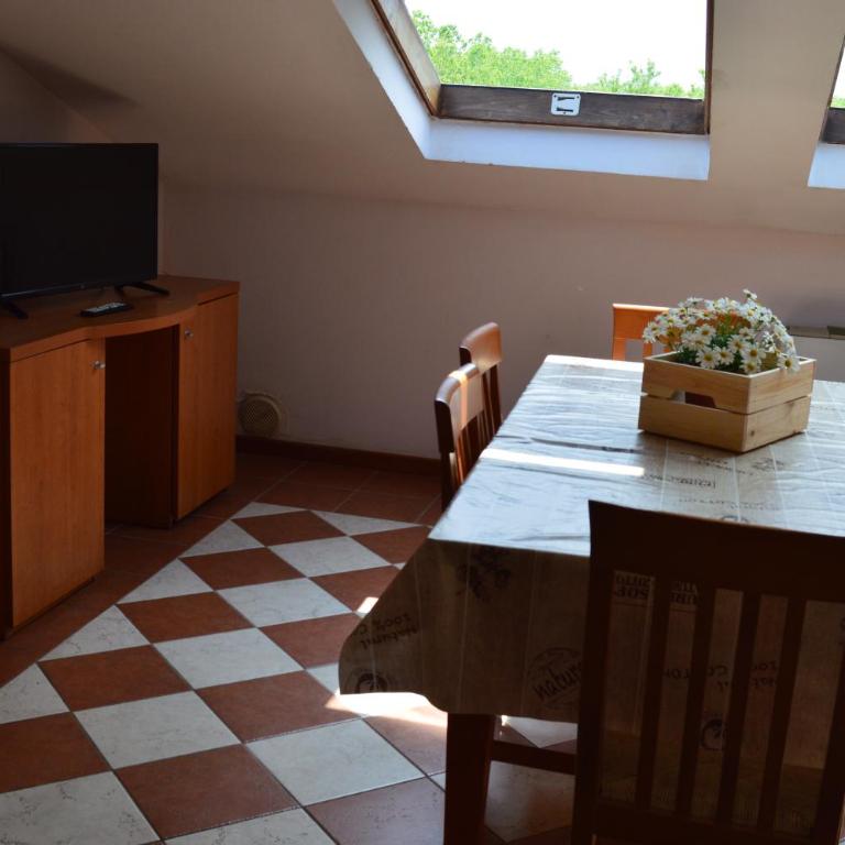 Residenza sul Mare Villa Margherita - Il Lupo Affitta - Appartamento con 2 Camere da Letto - 1