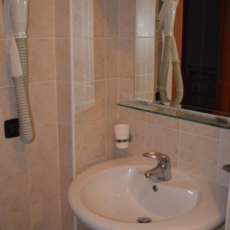 Residenza sul Mare Villa Margherita - Il Lupo Affitta - Appartamento con 1 Camera da Letto - 8