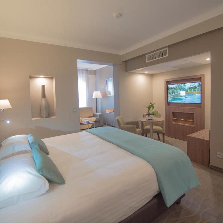 Hotel Lou Castelet - Chambre Quadruple Supérieure - 11