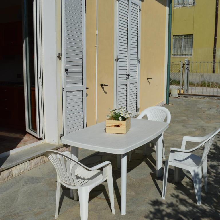 Residenza sul Mare Villa Margherita - Il Lupo Affitta - Appartamento con 1 Camera da Letto - 2