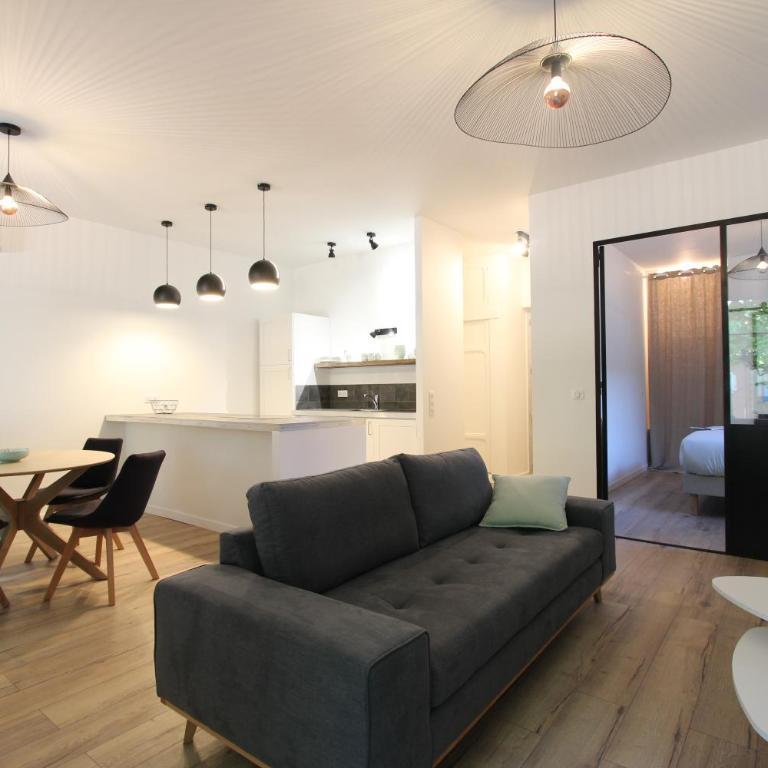 "La place du village" - Appartement - 3