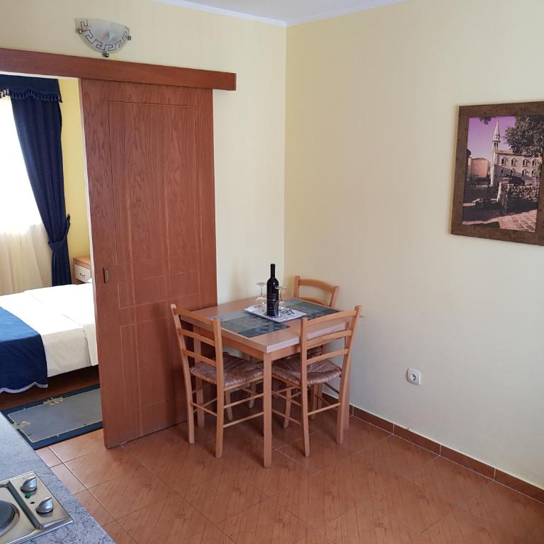 Apartments Tamara - Komfor Apartman s 1 Spavaćom Sobom i Balkonom (4 Odrasle Osobe) - 3