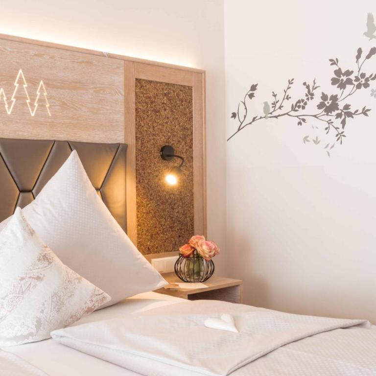Fichtenwald-Ihr Boutique I Glück`s Hotel - Ihr Kraftort - Wasserwelten Bad Füssing - Deluxe Studio mit Kingsize-Bett - 10