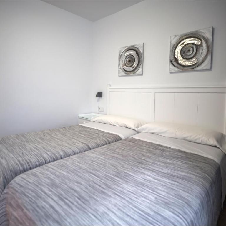 Hostal San Ramón - Habitación Doble Superior - 2 camas - 6