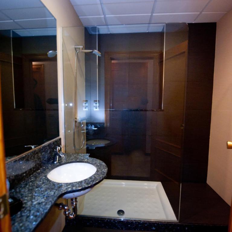 Hostal Sol Bahía San José - Habitación Triple Básica - 4