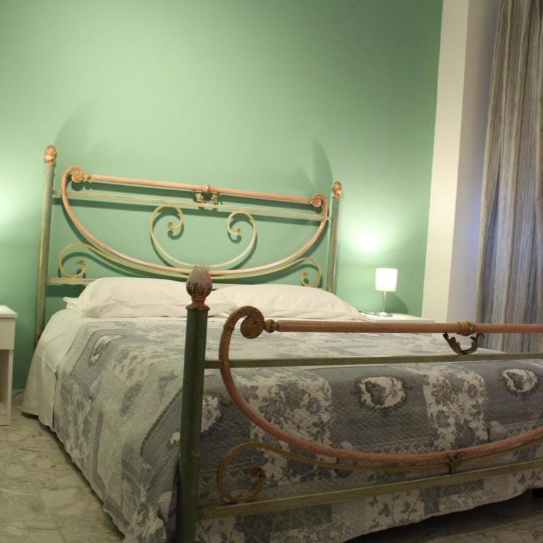Harmony Rooms - Double Room with Extra Bed - 6