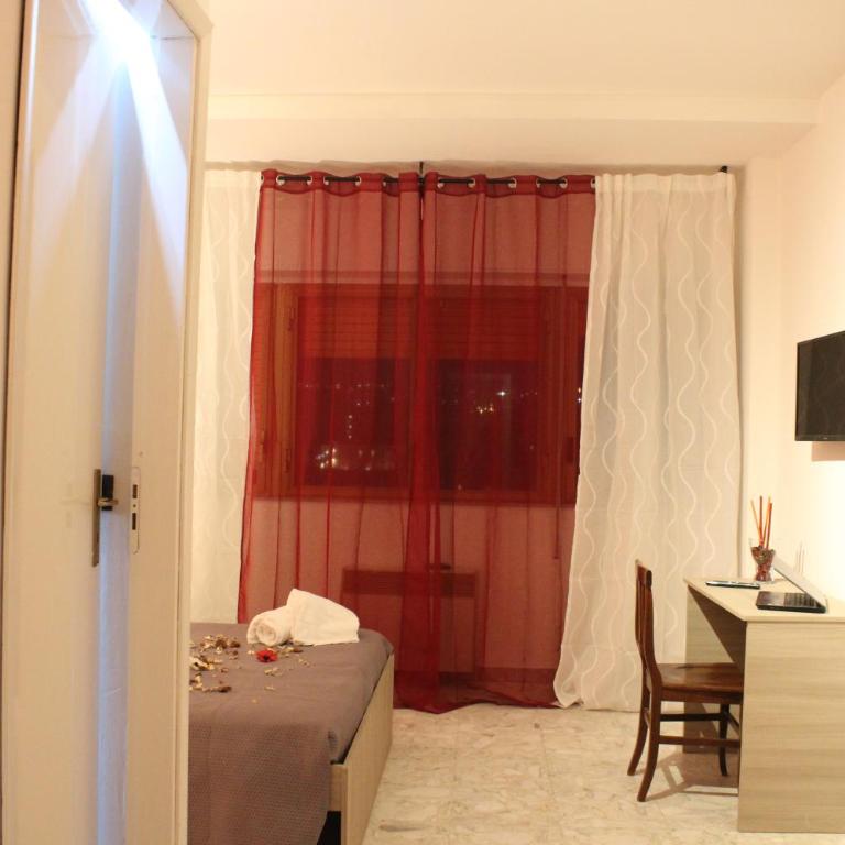 Harmony Rooms - Superior King Room - 4