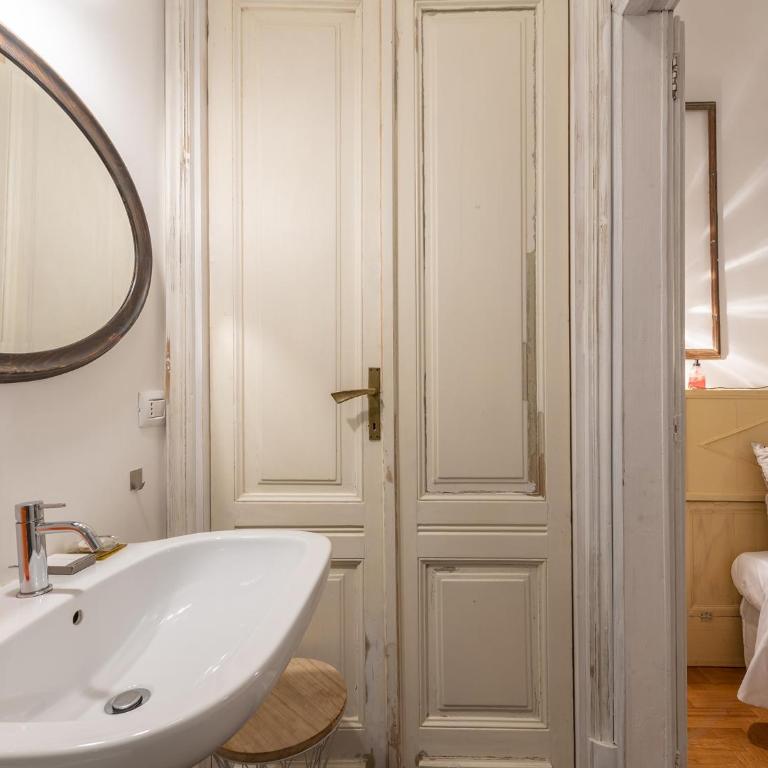 Sardinia Home Design - Double Room (2 Adults + 1 Child ) - 4