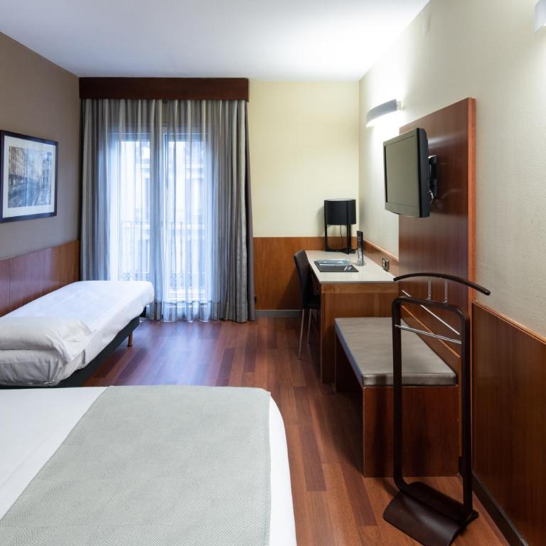Catalonia Diagonal Centro - Triple Room (3 Adults) - 4