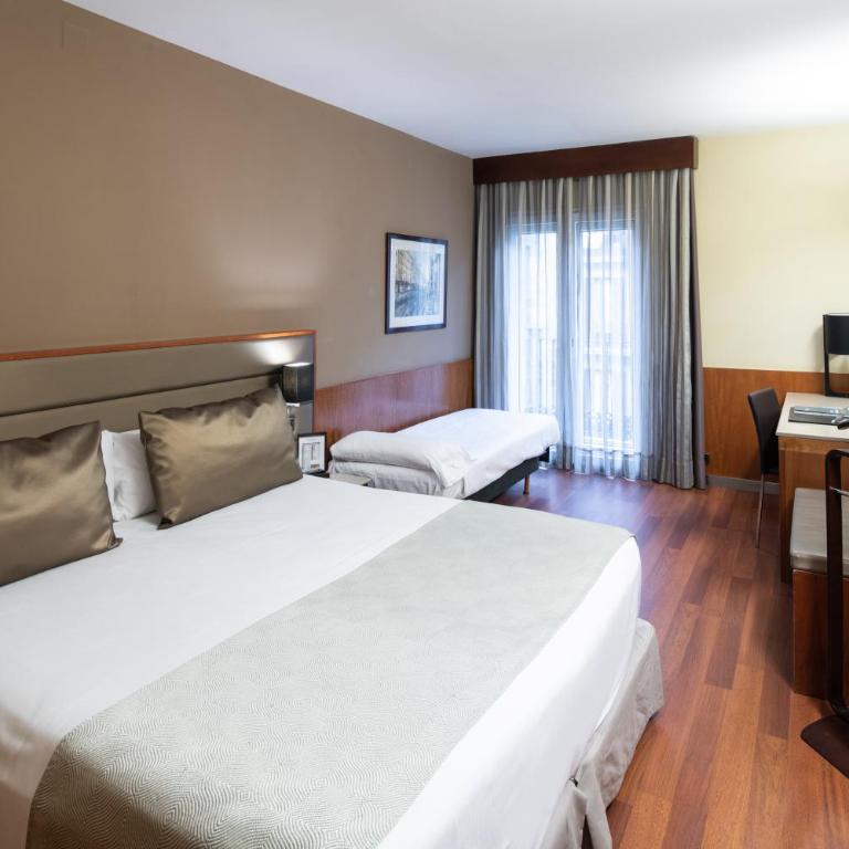 Catalonia Diagonal Centro - Triple Room (3 Adults) - 5