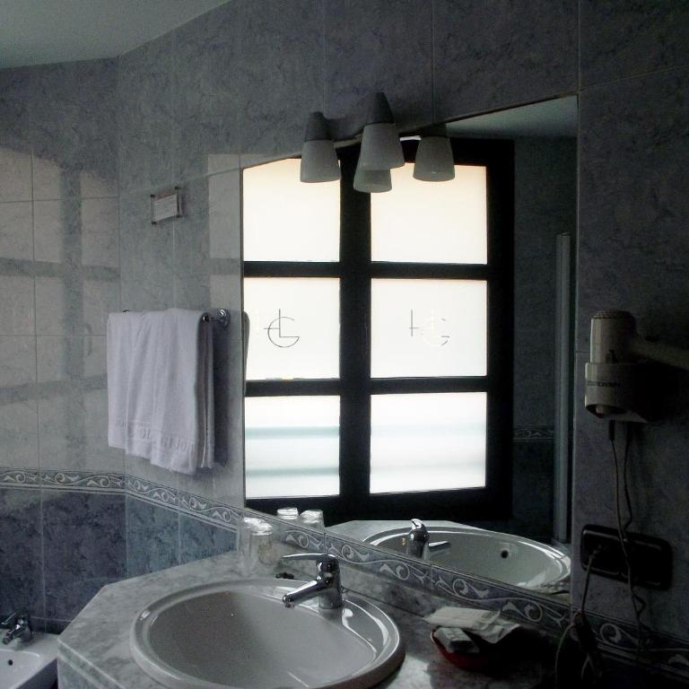 Hotel Gijon - Habitación Doble - 1 o 2 camas - 11